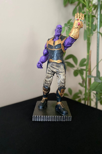 Thanos Figür