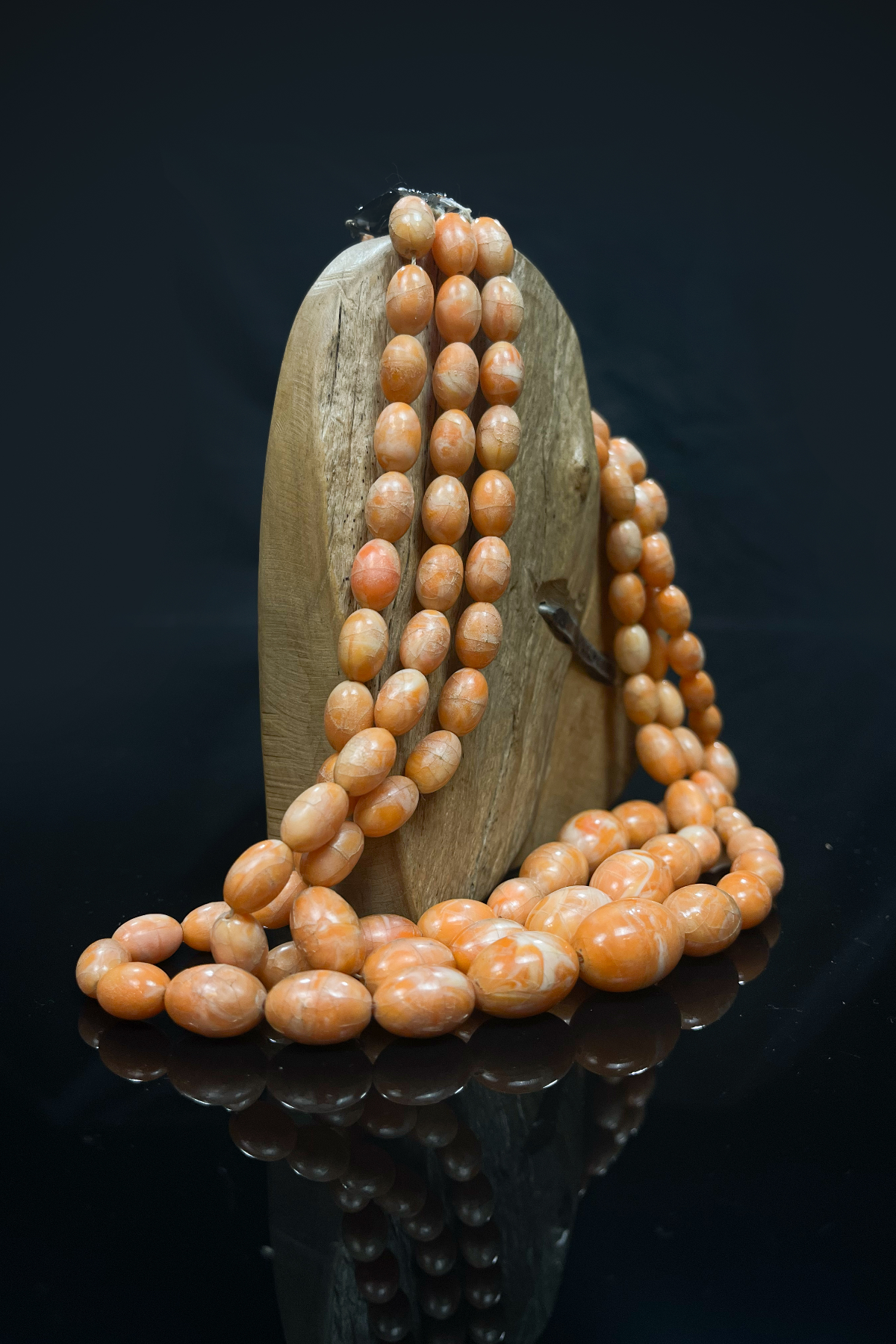 Turuncu Tonlarda Boncuklu Kolye